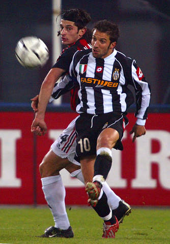 CBA：广东男篮稳住胜局 客场击败北京首钢（CBA：广东男篮客场战胜北京首钢，稳固胜局）