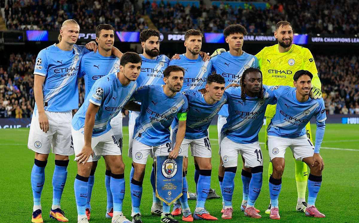 媒体人：杯赛的地板问题太大了，换地板无望应该撕掉所有地贴